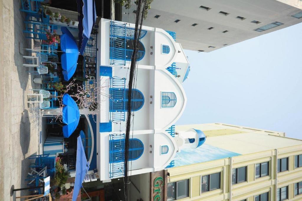 Tasmania Hotel Danang 2*